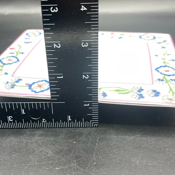 Lenox Shallow Bowl - Bouvier Floral Scalamandre - 8" x 6" - Picture 5 of 7